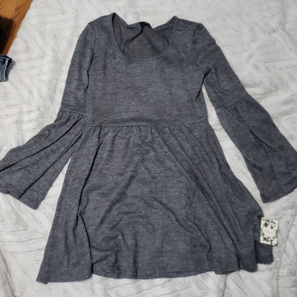 Grey bell sleeve dress fall dress NWT - Picture 1 of 3